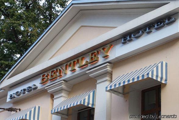 Bentley Hotel Moscú Exterior foto